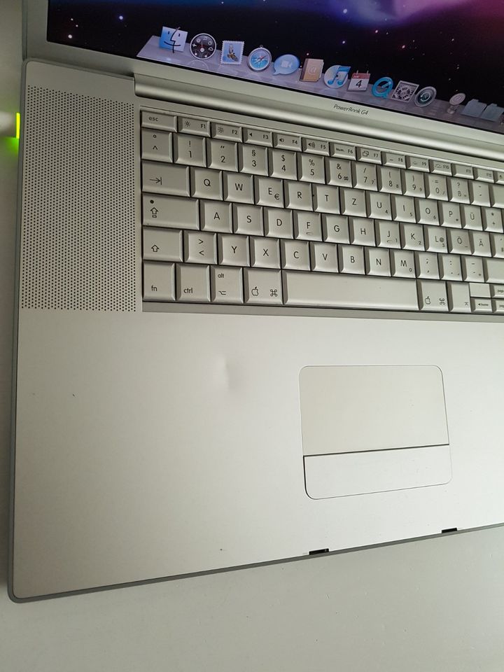 Retro - Apple PowerBook G4 - 17 Zoll in Bremen