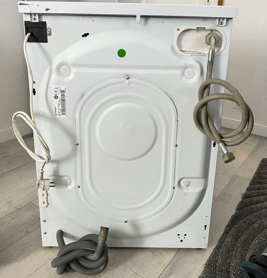 Waschmaschine Indesit defekt in Frankfurt am Main