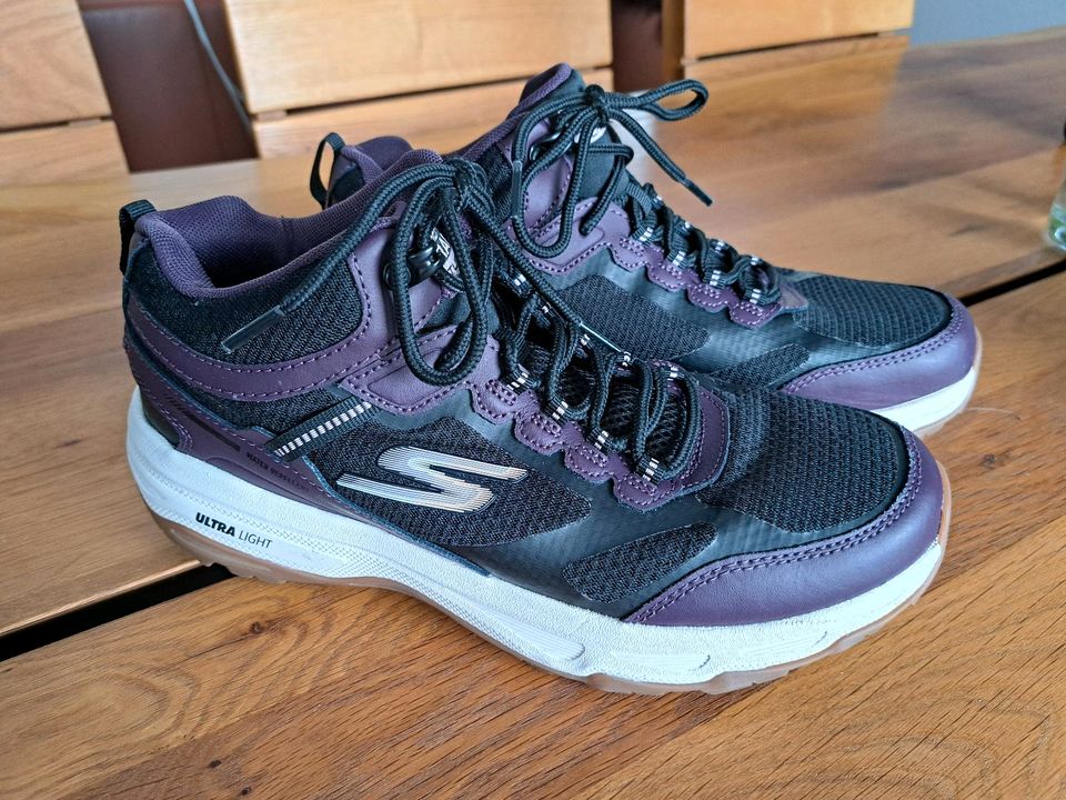 Sketchers Trekking / Wanderschuh Go Run Trail Gr. 39 schwarz in Detmold