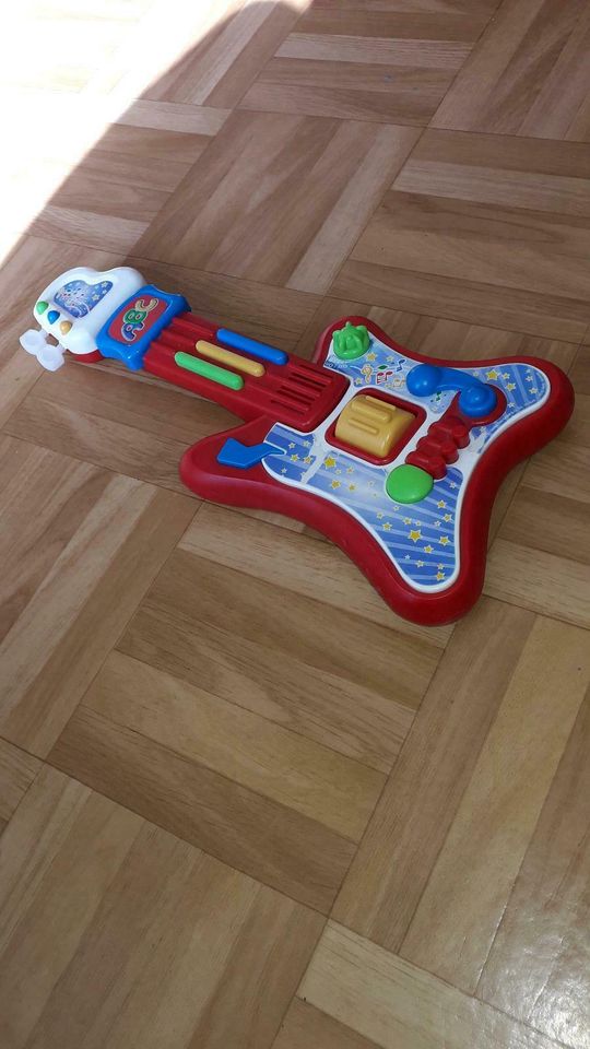 Lustige Fahrschule von vTech und elektrische Gitarre mit Sound in Oberhausen