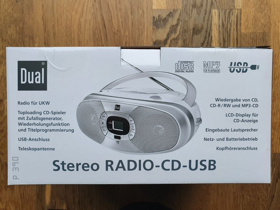 Radio / CD-Laufwerk / USB-Anschluss / Originalkarton / weiß in Kronach