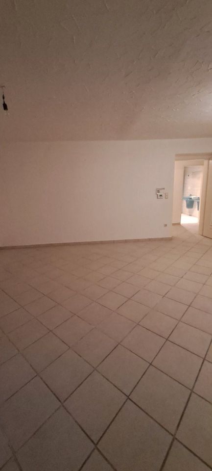 ** Verkauf: 3-4 Zimmer-Wohnung mit 105 m² inklusive Balkon** sofort fei** in Nürnberg (Mittelfr)