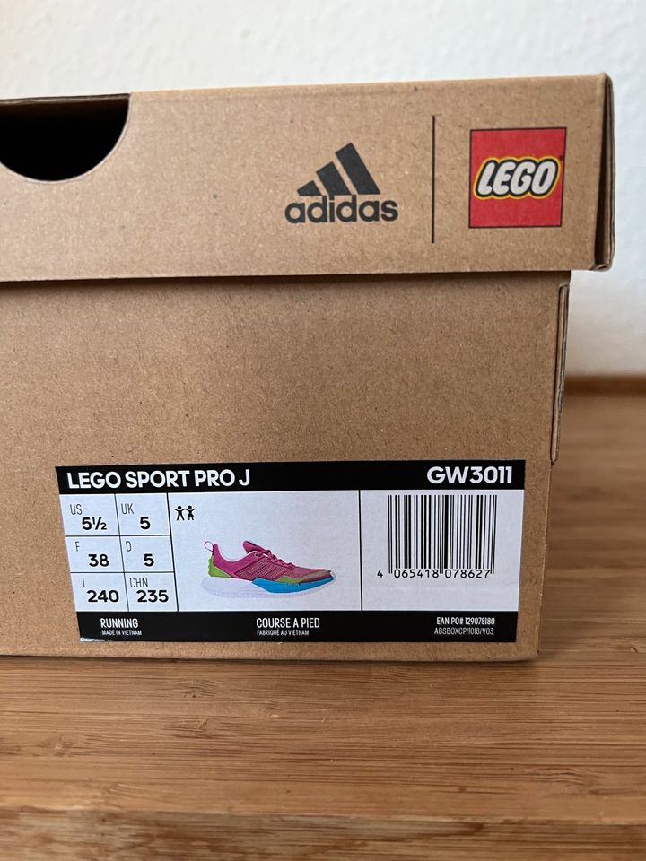 Adidas LEGO Sneaker Turnschuh Gr. 38 Mädchen in Berlin