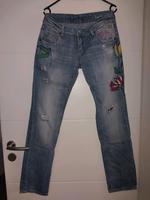 Desigual Jeans mit Applikationen Sachsen - Großschirma Vorschau