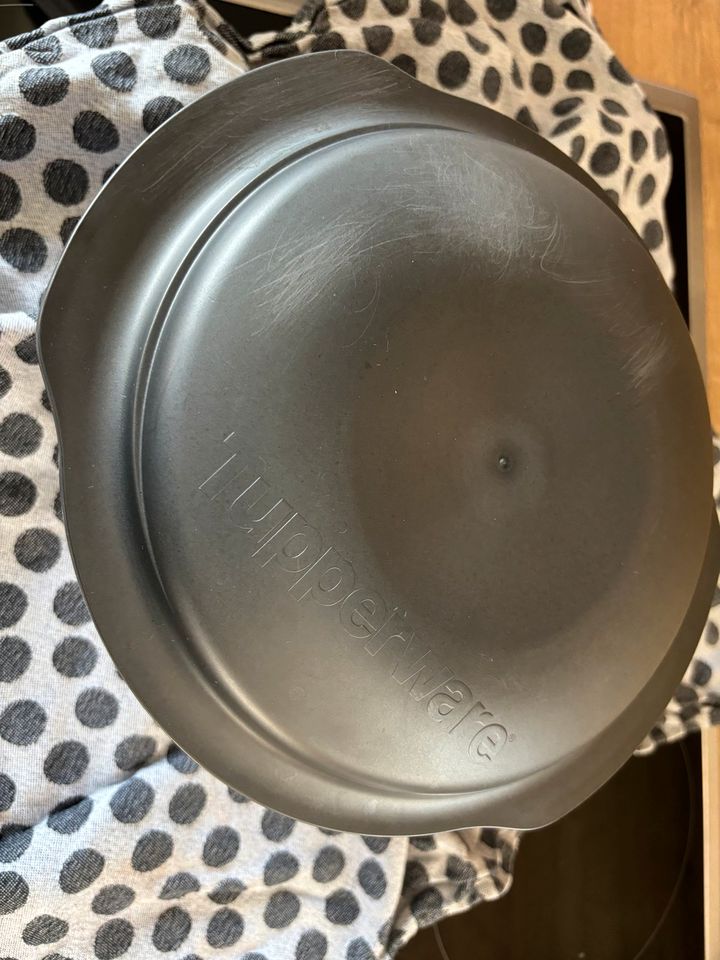 Tupperware Ultra Pro 2,5 L in Solingen