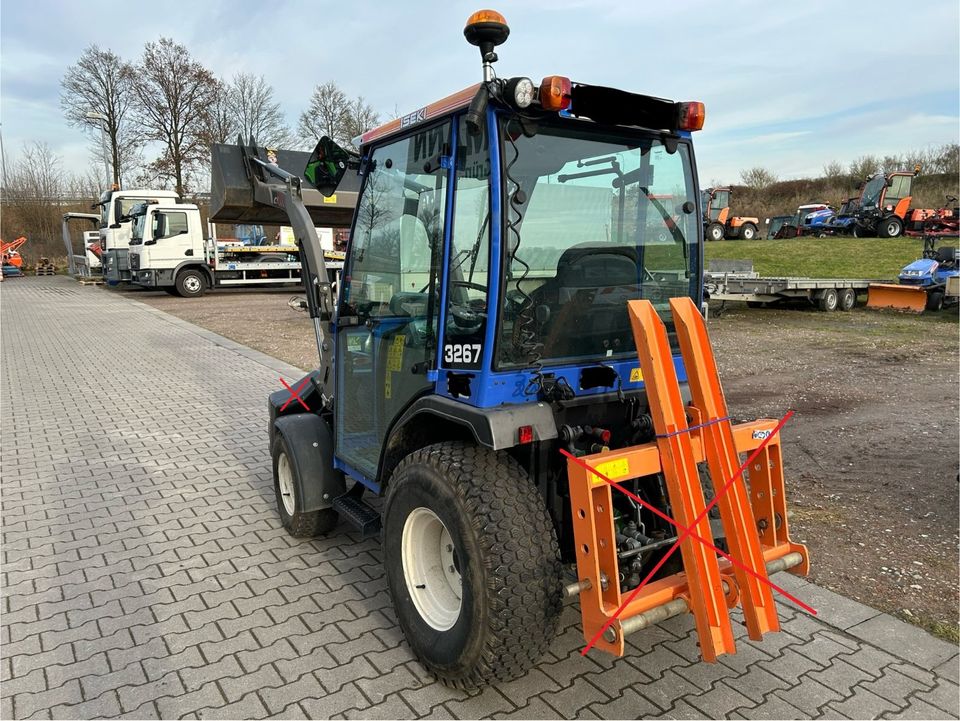 ISEKI TM 3267 AHL Kabine Traktor mit Frontlader und Anbaugeräten in Wallenhorst