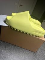 Yeezy Slides Glow Green (EU 44 1/2) Saarbrücken - St Johann Vorschau