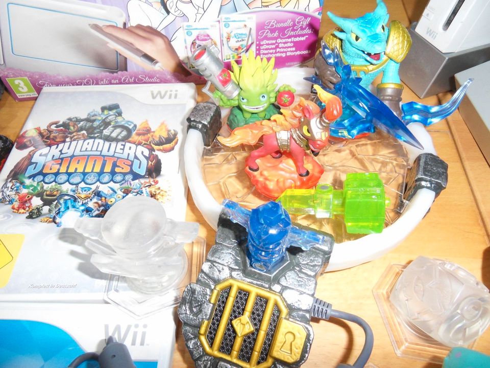 Nintendo Wii riesiges Paket incl. Skylanders und Infinity in Krefeld