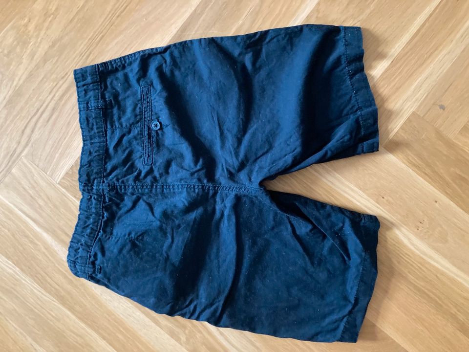 Kurze Hose Shorts Größe 152 in Berlin