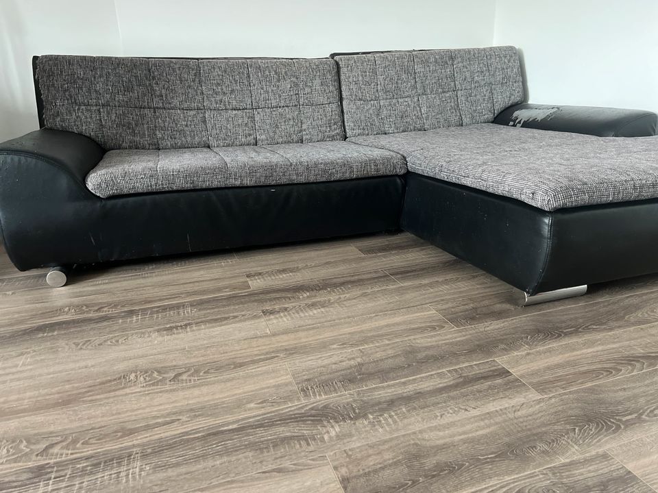 Zu verschenken! Big Sofa in L- Form, grau schwarz in Kirchlengern