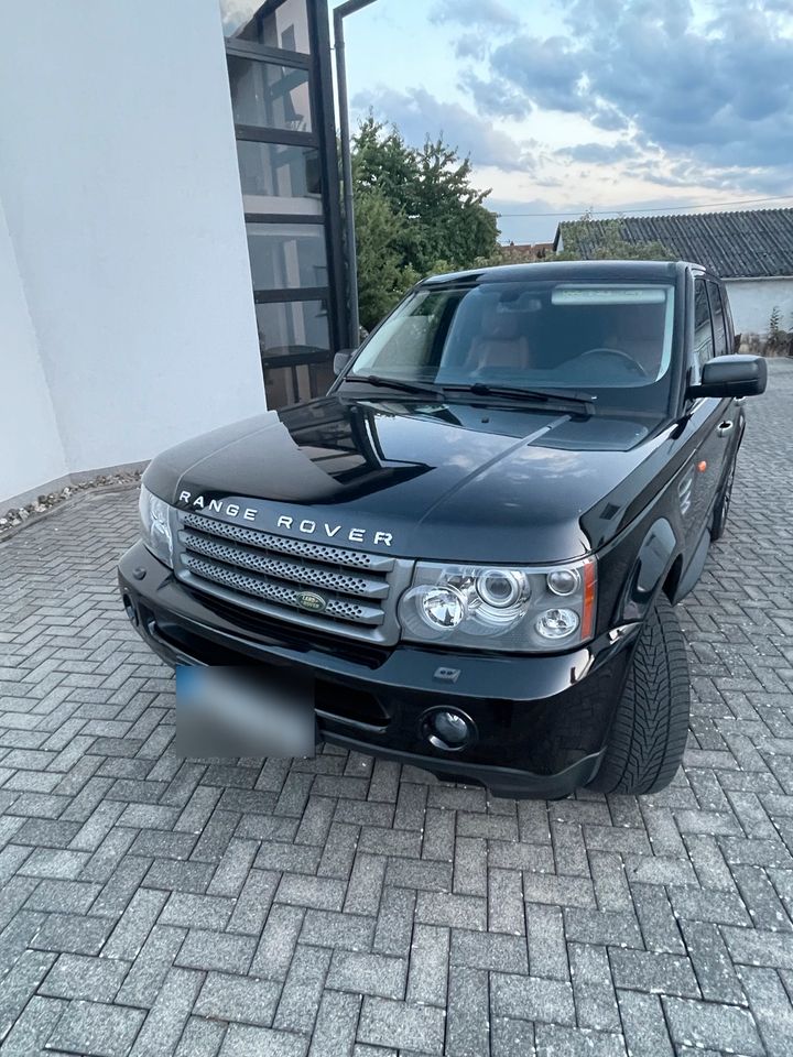 LAND ROVER in Saarlouis