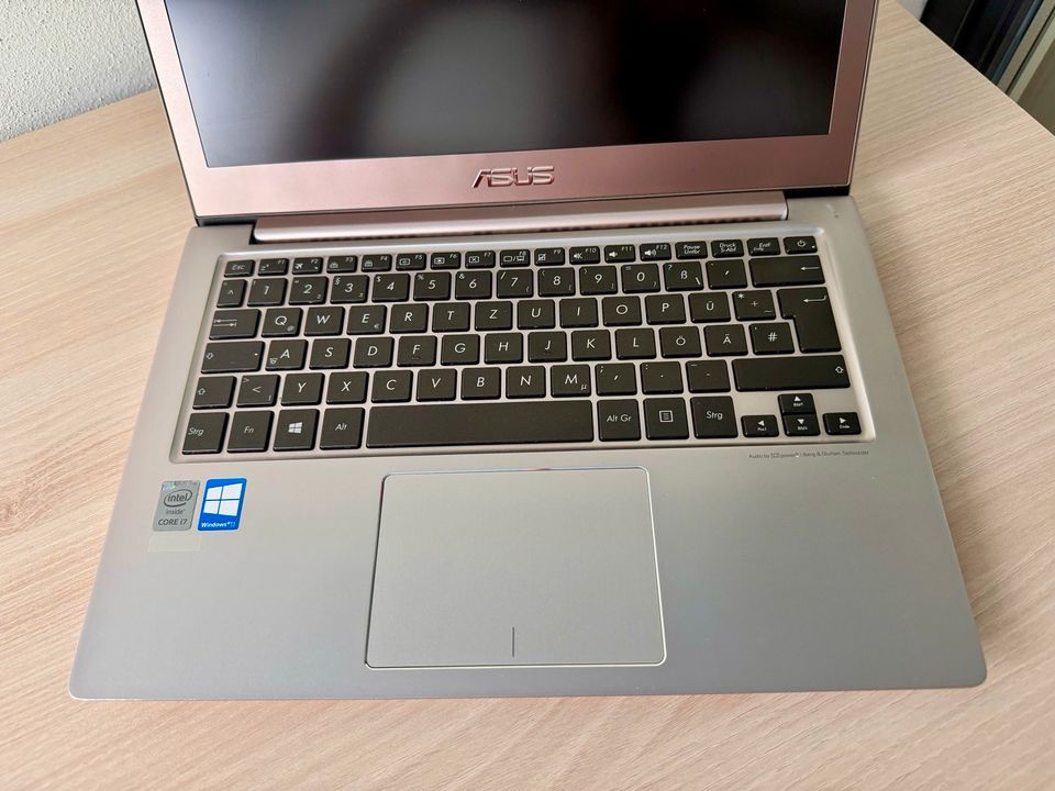 Laptop Asus ZenBook UX303 mit i7, 1TB SSD und 12GB RAM ultrabook in Kassel