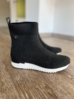 Caprice schwarze Sneaker Slip On Damen Gr. 38 Niedersachsen - Wistedt Vorschau