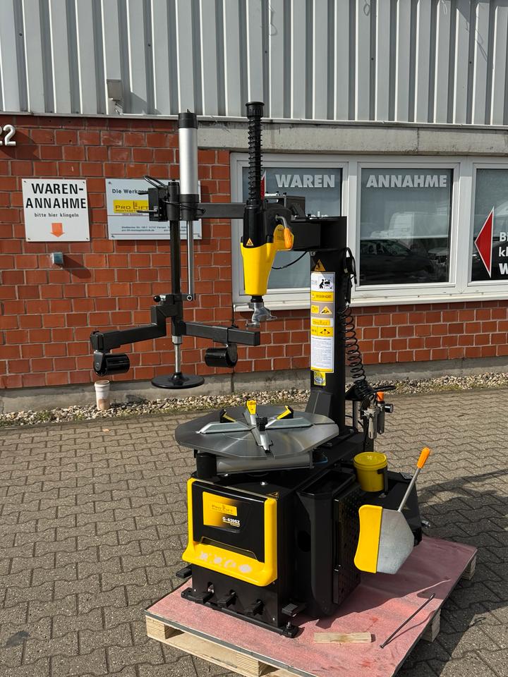 Reifenmontiermaschine 10‘‘ - 24‘‘ mit Hilfsarm pneumatisch in Viersen