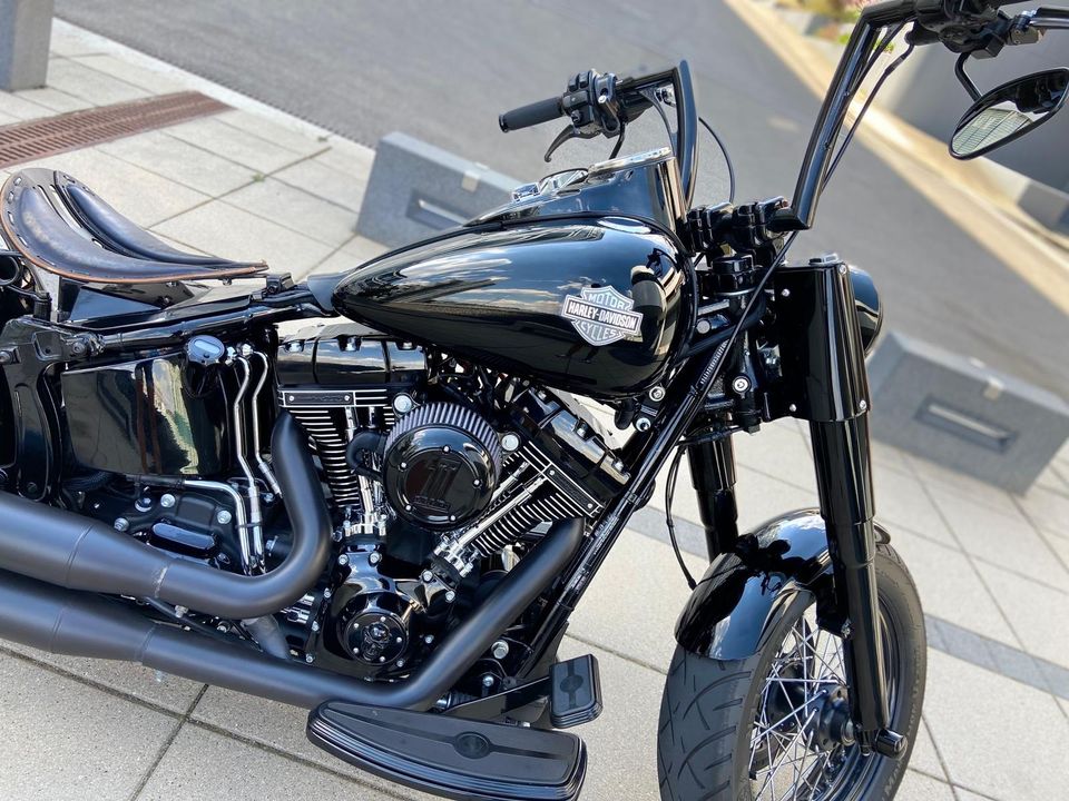 Harley Softail Slim S 110, Bobber Umbau in Sinzheim