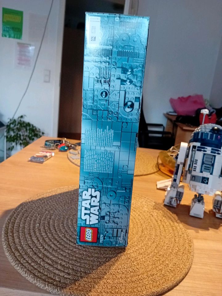 Lego Star wars UCS 25 Anniversary edition R2-D2 in Stuttgart