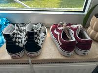 Vans schwarz und weinrot Bayern - Gersthofen Vorschau