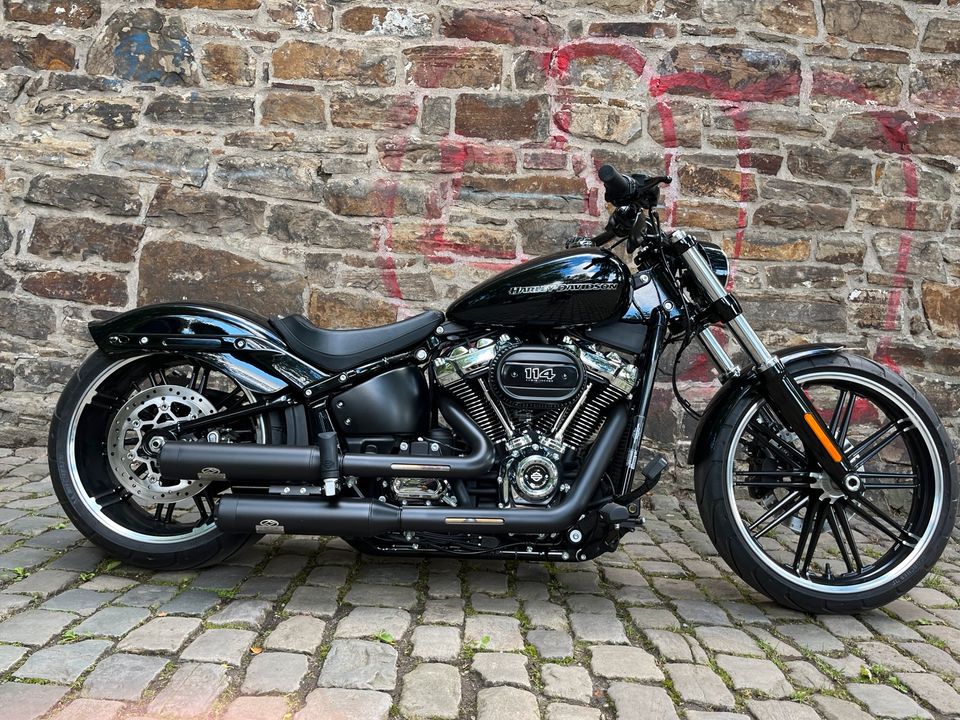 Harley Davidson Breakout FXBRS 240er Jekill & Hyde Air-Ride 114ci in Essen