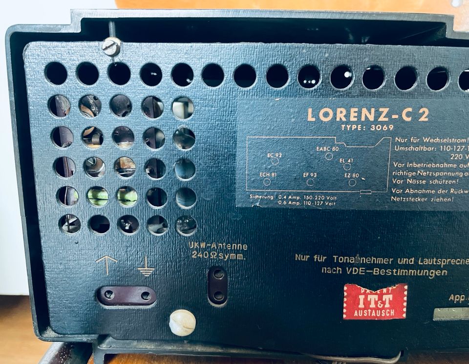 Rundfunk Radio Lorenz C2 3069 Bakelit UKW mid century defekt in Ludwigshafen