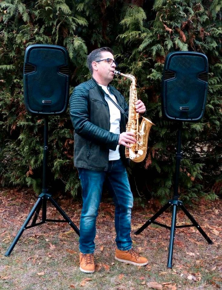 SAXOPHON Klänge live Saxophonspieler in Kalbe (Milde)