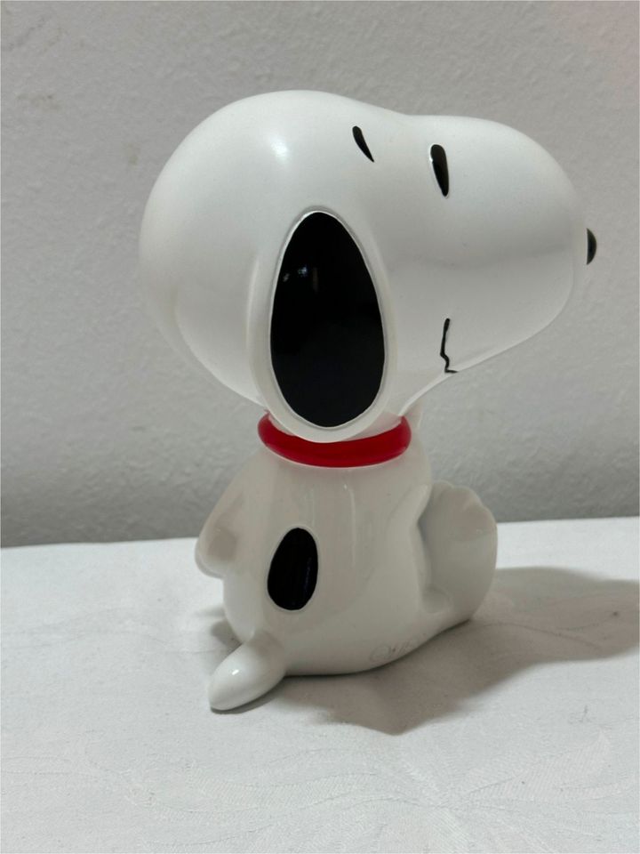 United Labels BEST OF SNOOPY 3D Kunstharz Figur /VB 25.-€* in Rüsselsheim