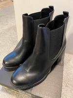 Damen Stiefeletten 38 Marco Tozzi schwarz Absatz Hessen - Großkrotzenburg Vorschau