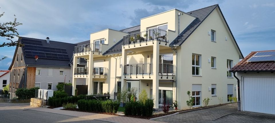Erstbezug - Exklusive 3 Zimmerwohnung mit Terrasse und Einbauküche! in Eberdingen