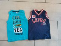 ❤️2x  T-Shirt Gr. 116 122 Tanktop ärmellos Hemd Hose Jacke Pulli Nordrhein-Westfalen - Kalkar Vorschau