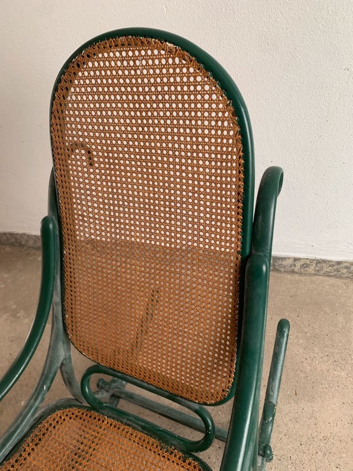 Schaukelstuhl Bugholzschaukelstuhl Wippstuhl wie Thonet in Bovenden