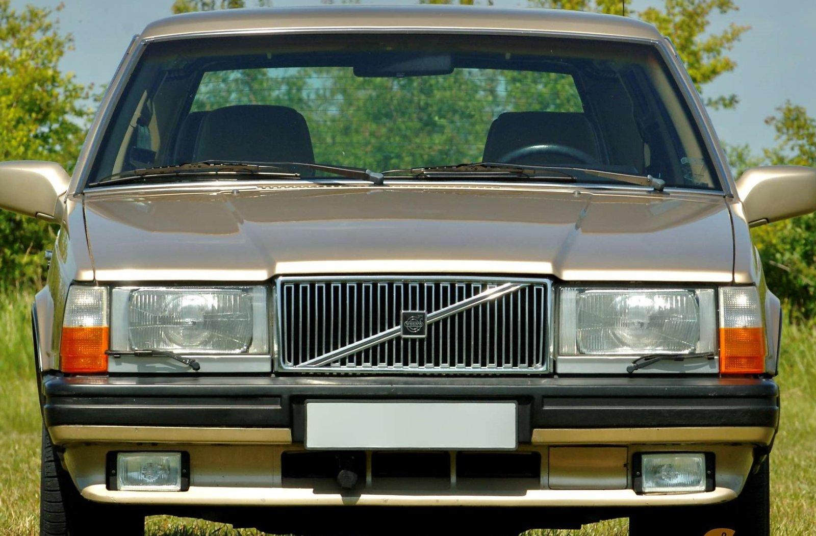Abbildung des Autos SUCHE Volvo 760 GLE bis …