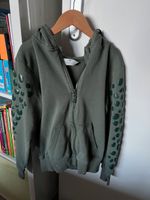 H&M Kapuzenjacke Hoodie Dinosaurier mit Applikationen Friedrichshain-Kreuzberg - Kreuzberg Vorschau