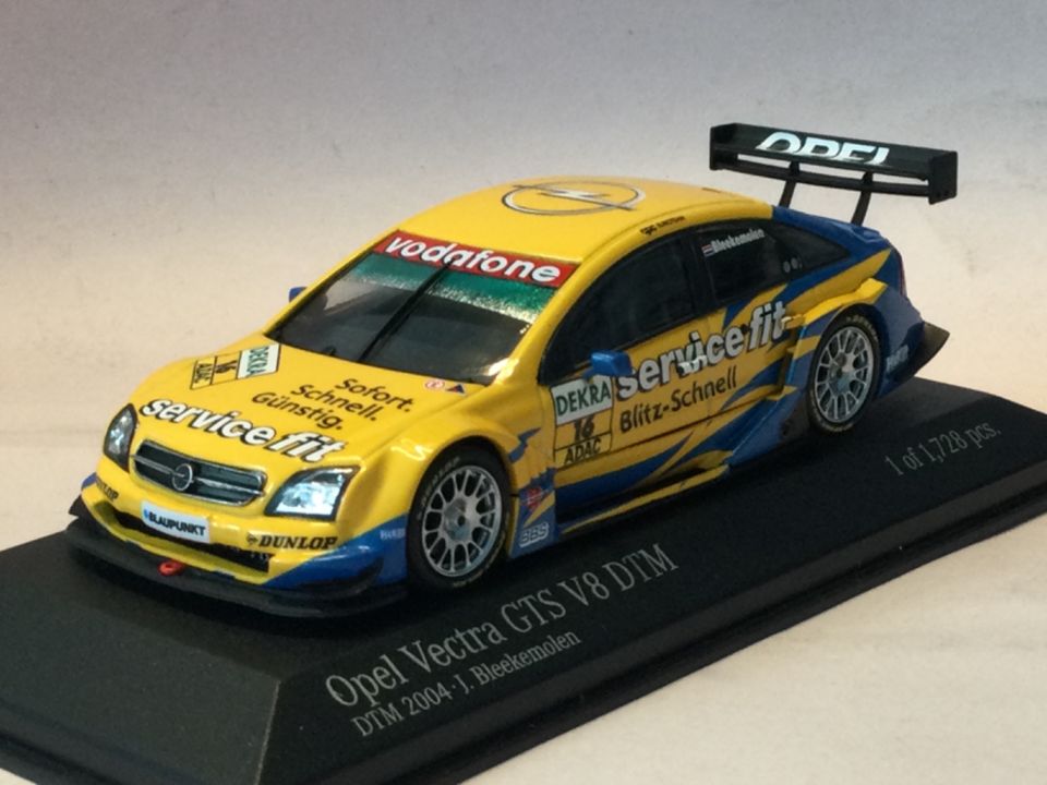 Minichamps 1:43 Opel Vectra GTS V8 DTM 2004 OPC J. Bleekemolen in Einhausen (Thüringen)