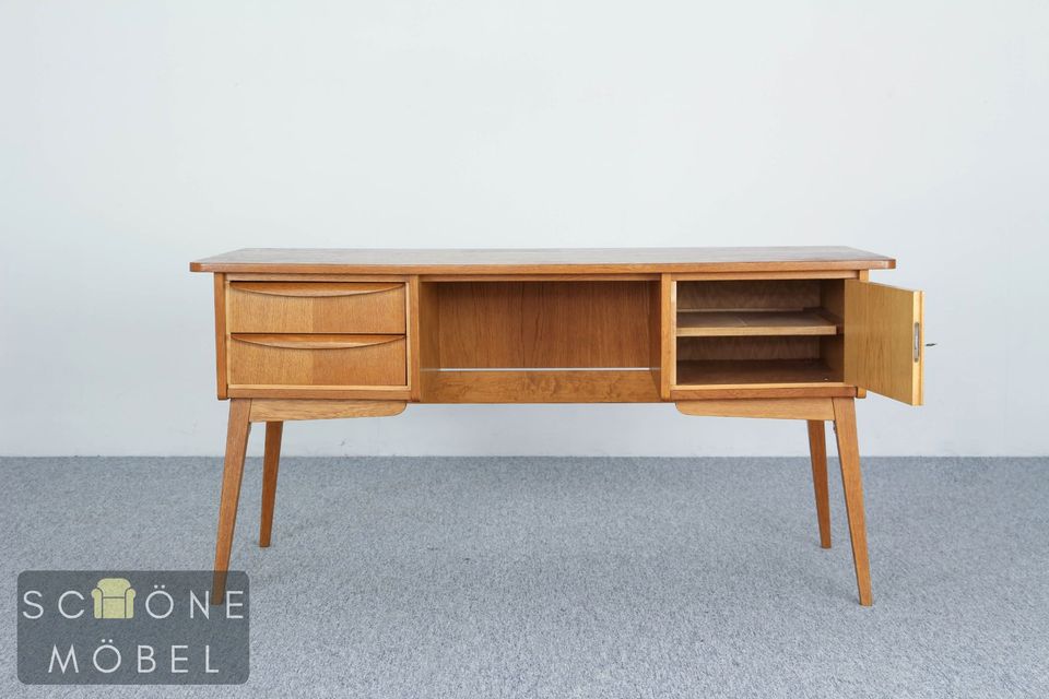 Mid Century Schreibtisch Retro Tisch Vintage Office Table 50er J in Berlin