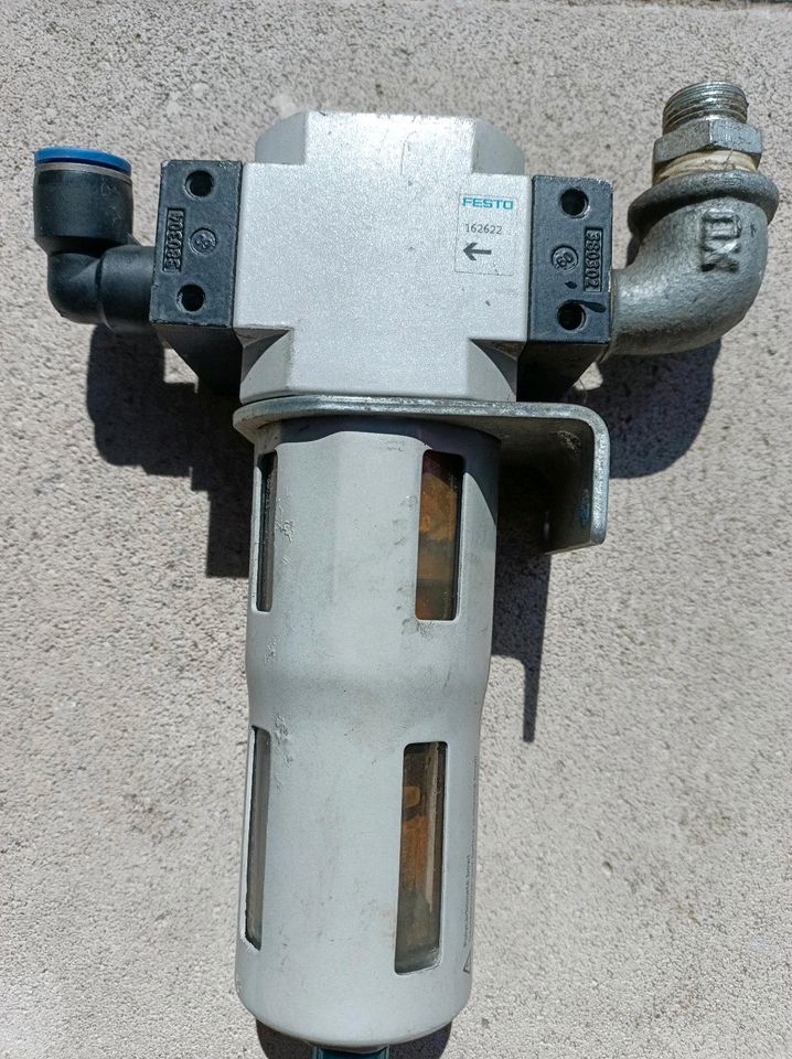 Festo Druckluft Filter Wasserabscheider und öler in Neualbenreuth