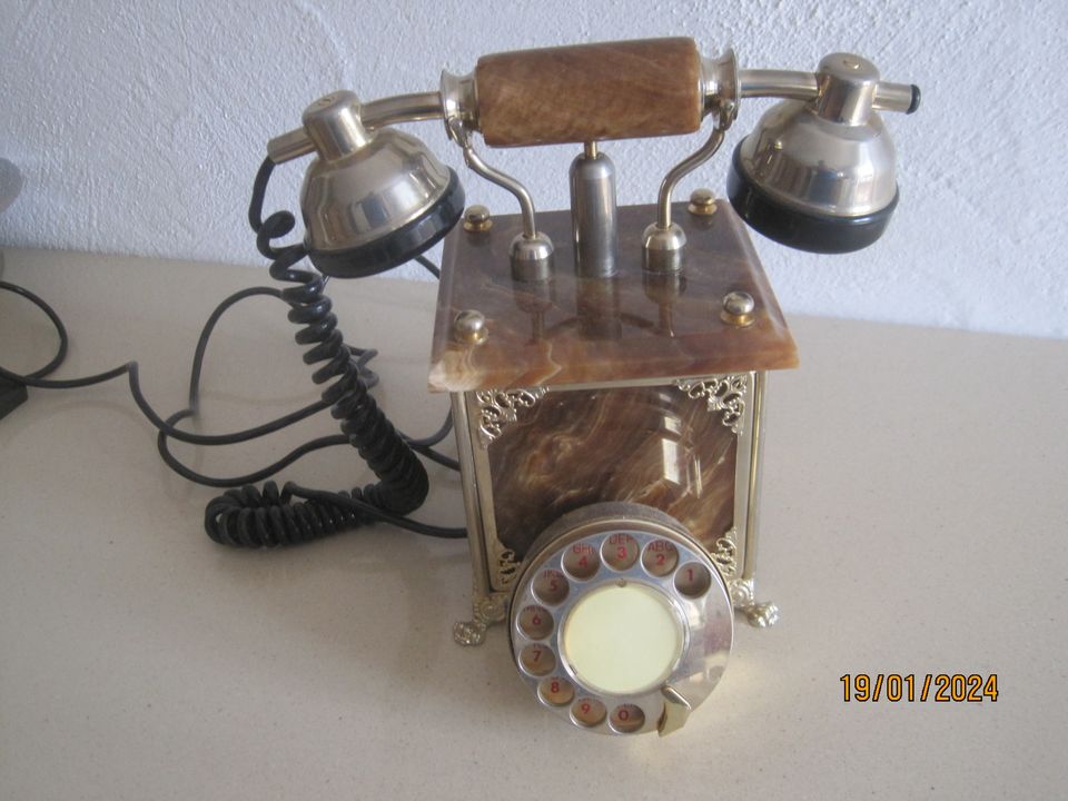 antikes, älteres Retro ? Telefon, funktionsfähig in Hausham