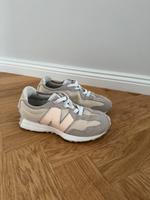 Sport Schuhe Mädchen Größe 31 Hessen - Rüsselsheim Vorschau