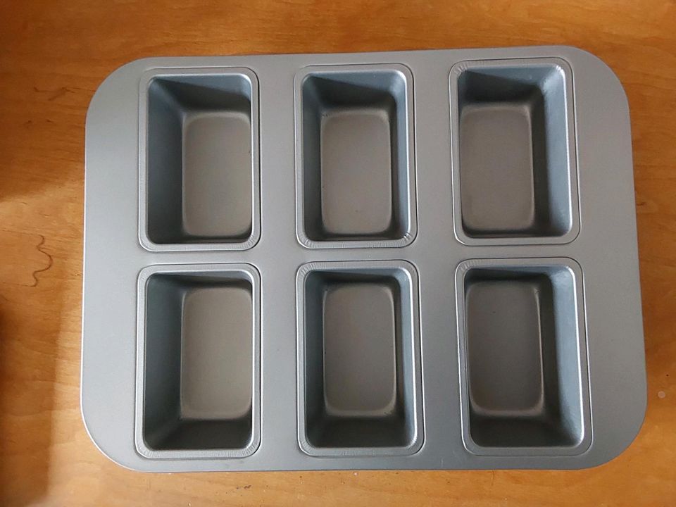 Mini Kastenform  für 6 kleine Kuchen in Schöllkrippen