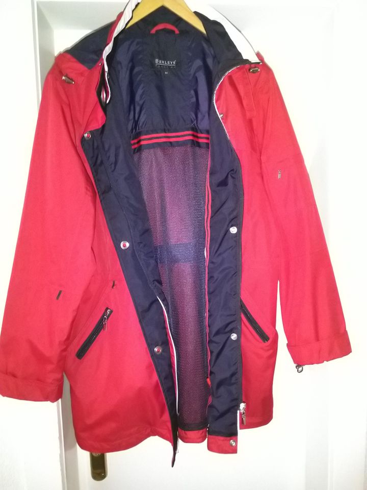 Bexleys Damen Jacke Gr. 44 rot Outdoorjacke Frühjahrsjacke neuw. in Duisburg