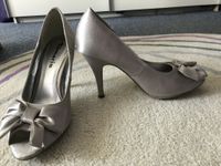 Tamaris Pumps Peeptoes Schuhe Absatz Schleife Silber Brautschuhe Nordrhein-Westfalen - Detmold Vorschau