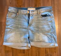 Damen Jeans kurz Shorts 42 Baden-Württemberg - Bad Rappenau Vorschau