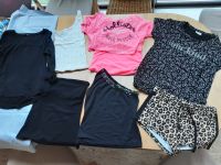 Verschiedene Shirts XS-S schwarz, beige, pink, Leopardenshort Bayern - Weidenberg Vorschau