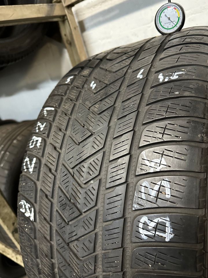 2x Winterreifen Pirelli Scorpion Winter 315/40 R21 115V B36 in Kevelaer