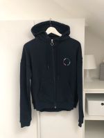 Derbe Hamburg Sweatjacke Kapuzenjacke dunkelblau Motiv XS/S neu Schleswig-Holstein - Oldendorf (Holstein) Vorschau