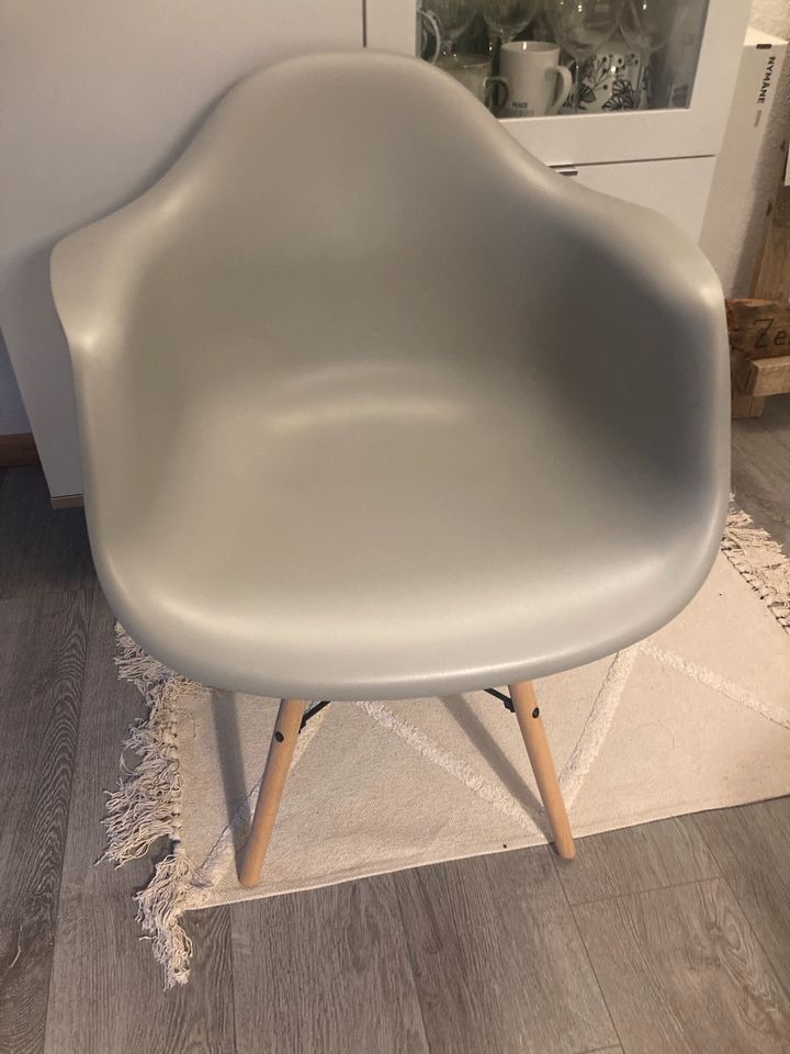 2 Stühle mit Armlehne grau- top in Blaustein