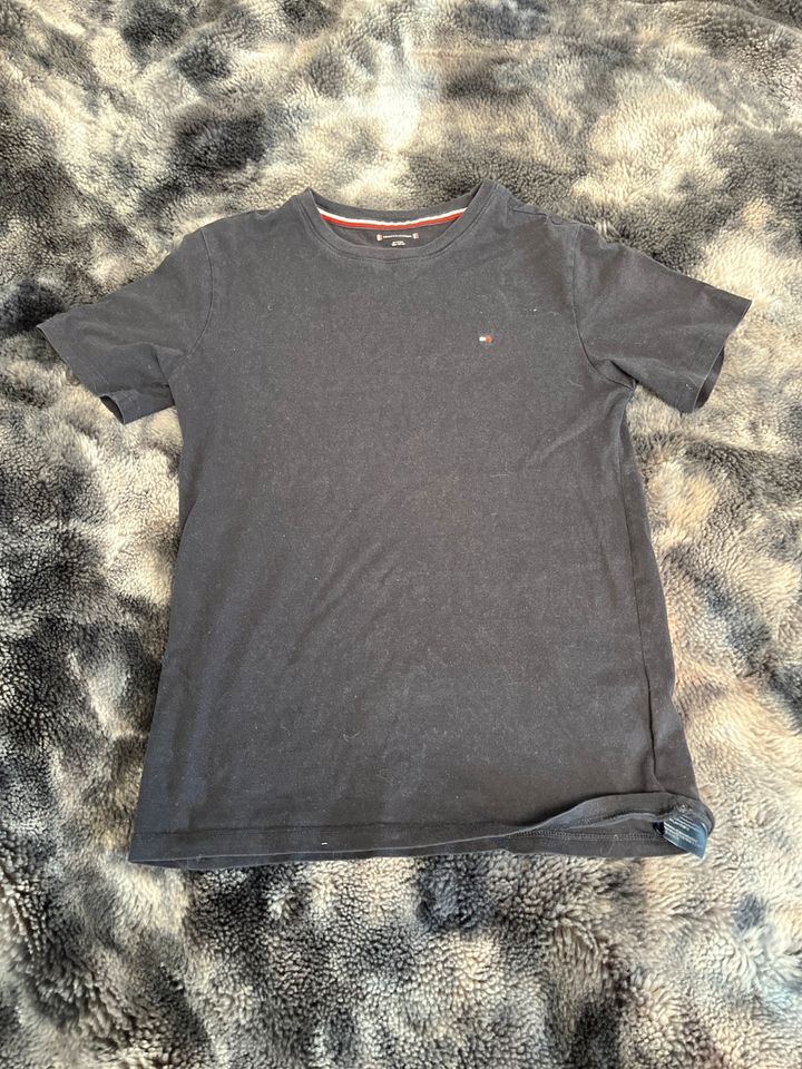 Tommy Hilfiger T-Shirt 12/14 Years Old, 152/164cm in Ransbach-Baumbach