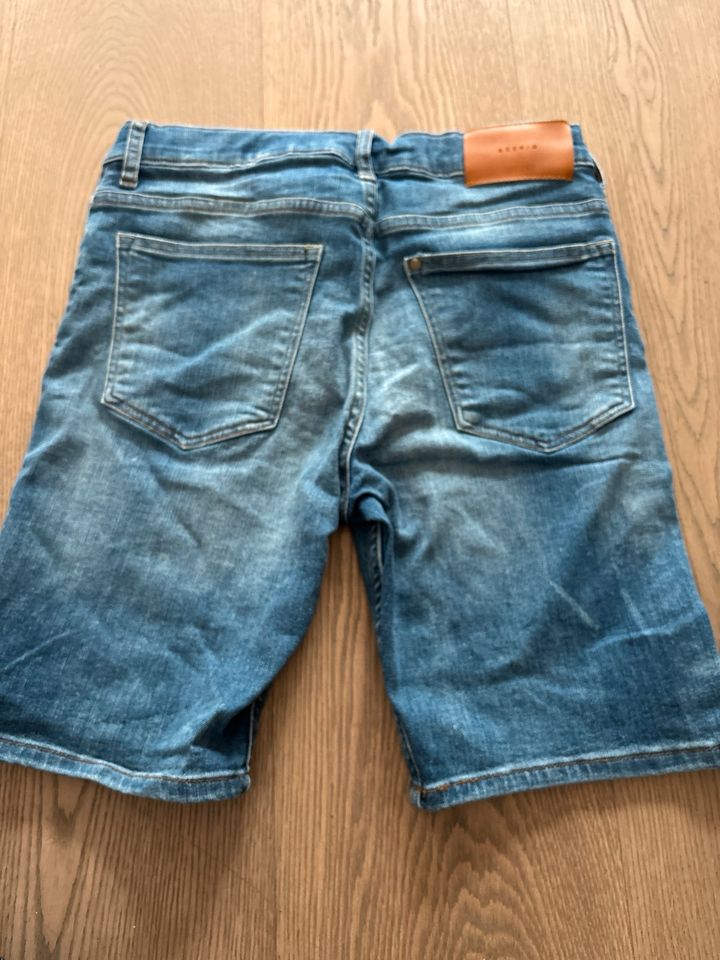 H&M kurze Bermuda Jeans Hose , Größe 152 neu in Poing