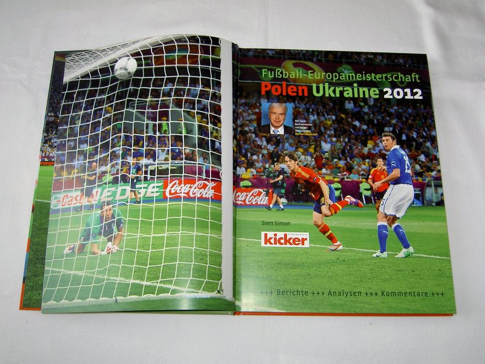 Sachbuch/Bildband "Fußball-Europameisterschaft 2012", neuwertig in Tittling