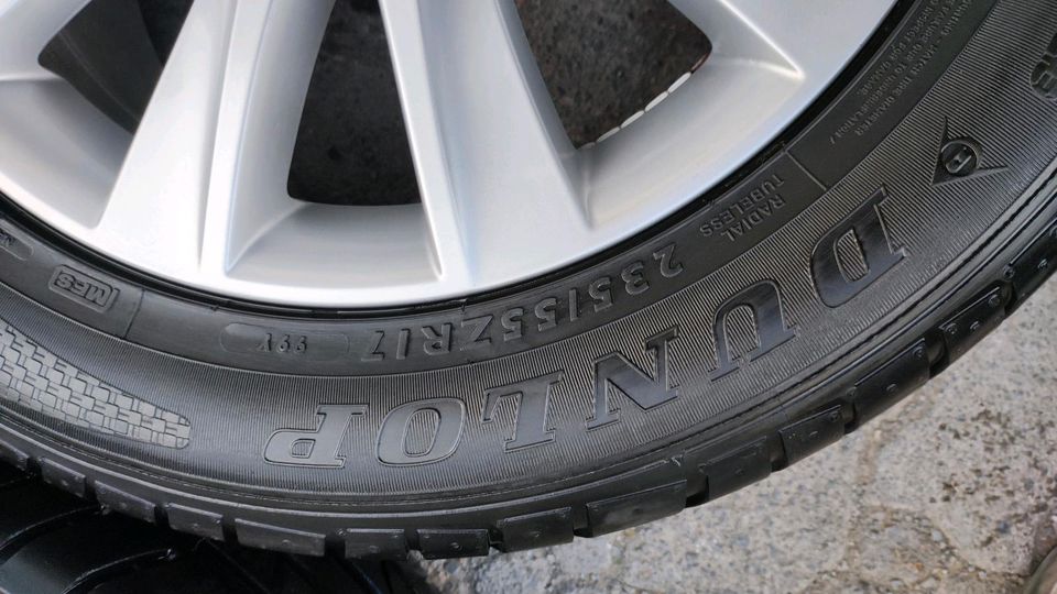 4×235/55ZR17 Dunlop Sommerreifen mit Original VW Alufelgen in Altenkirchen