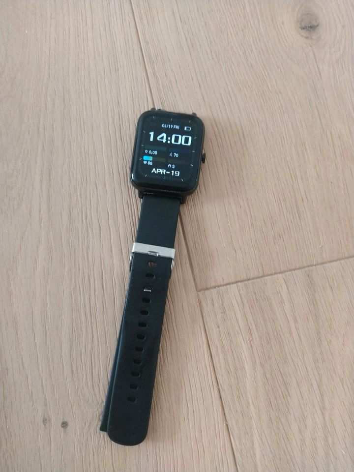 Fitness Elektro Armbanduhr SmartWatch in Bielefeld