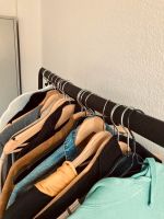 Kleiderstange aus Holz-Kunststoff in schwarz Hannover - Mitte Vorschau
